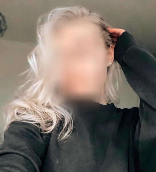 Leyla, 24